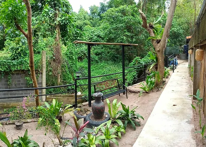 White Jail At Koh Tao Hostel